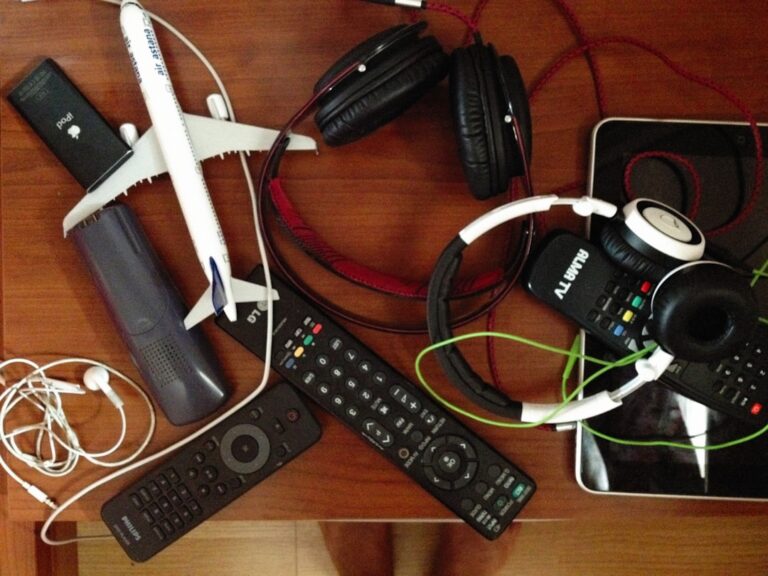 Five Innovative Travel Gadgets to Enhance Your Trip Experience